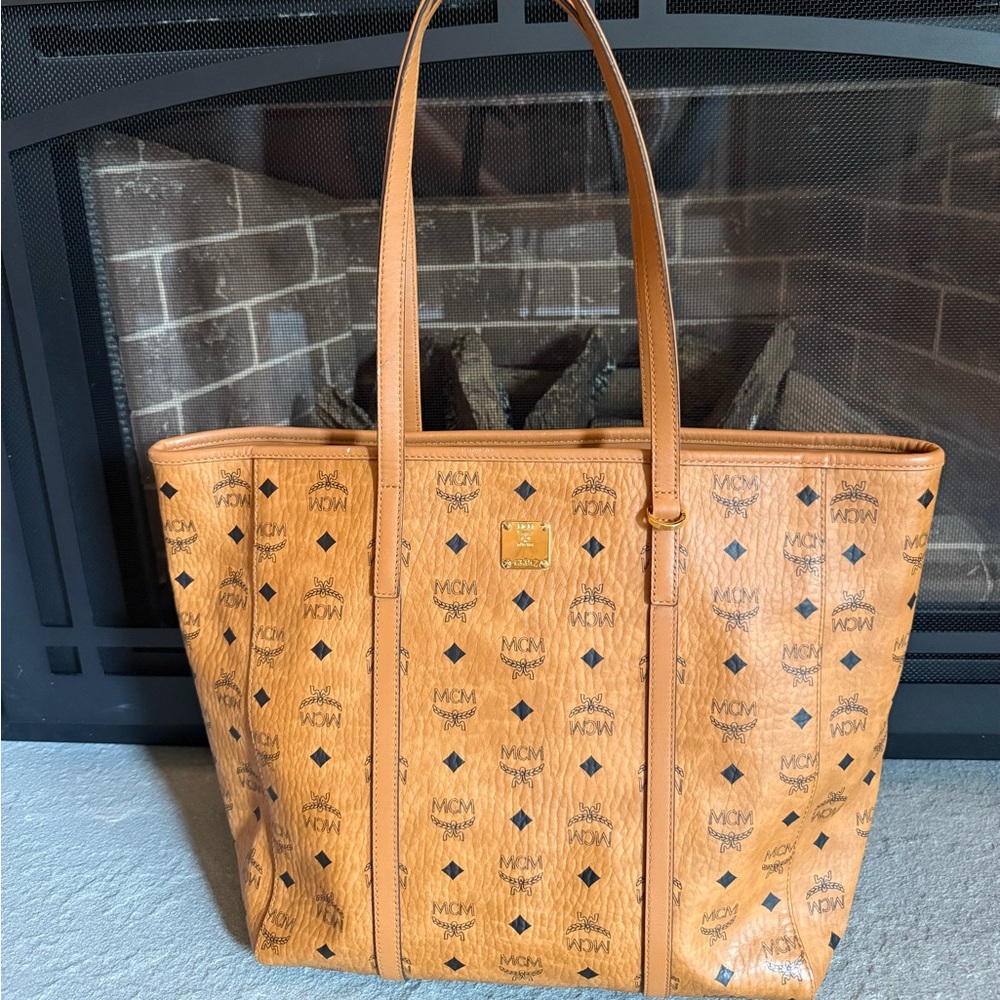 MCM Women's Toni Leather Top-Zip Shopper